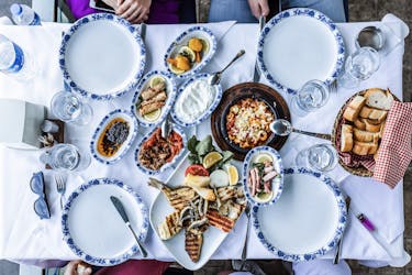 Visite gastronomique privée et personnalisée d’Istanbul avec un guide local